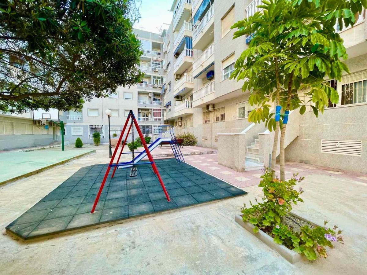Torrevieja Comfortable Apartment المظهر الخارجي الصورة